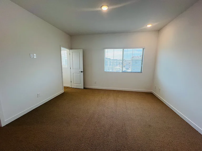 28021 N 28th Ave — Photo 12