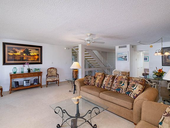 2nd image of 601 W Ocean 205c