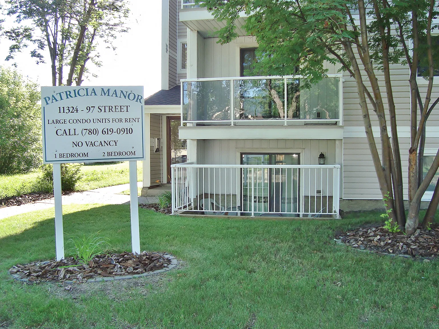 1 bed, 1.0 bath, 875 sqft, $1,125 — Photo 1