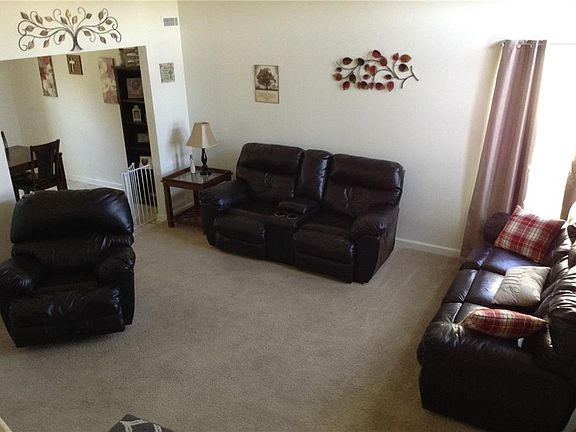 3rd image of 2011 Red Oak Ct