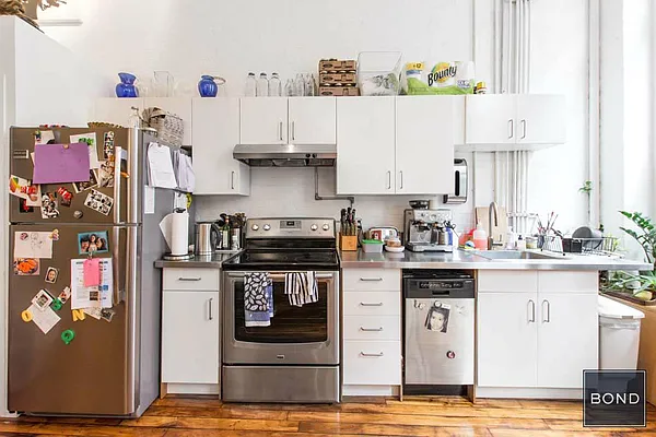 Rented by Bond New York | media 21