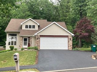 407 Acer Dr, Blandon, PA 19510