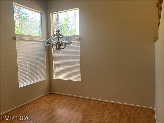 4th image of 8809 Valley Creek Dr