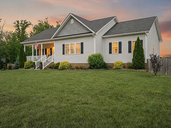 5th image of 169 Laurel Ln