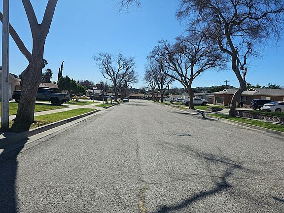 4th image of 5035 Louise St