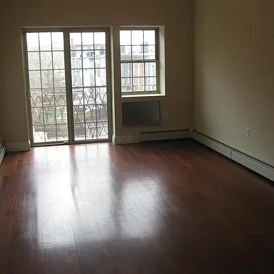 Rented by Nooklyn NYC LLC | media 12