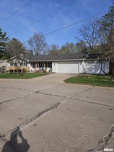 914 32nd Avenue Ct, Moline, IL, 61265