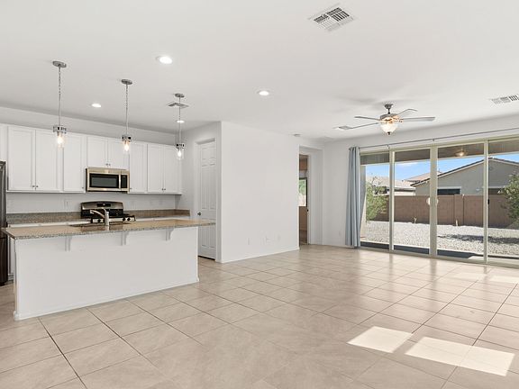 4th image of 7545 W SUPERIOR Avenue