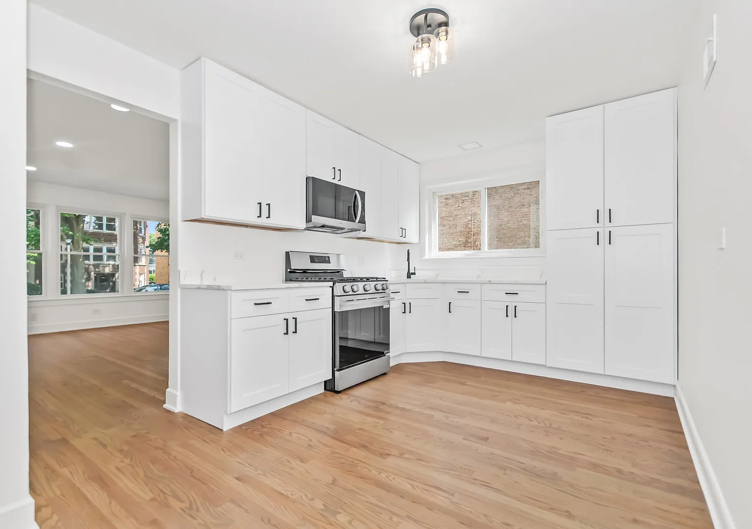 2 bed, 1000 sqft, $2,250 — Photo 1