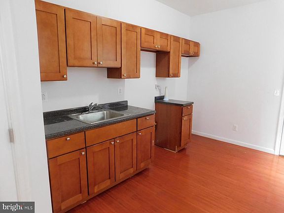 2nd image of 433 N 50th St