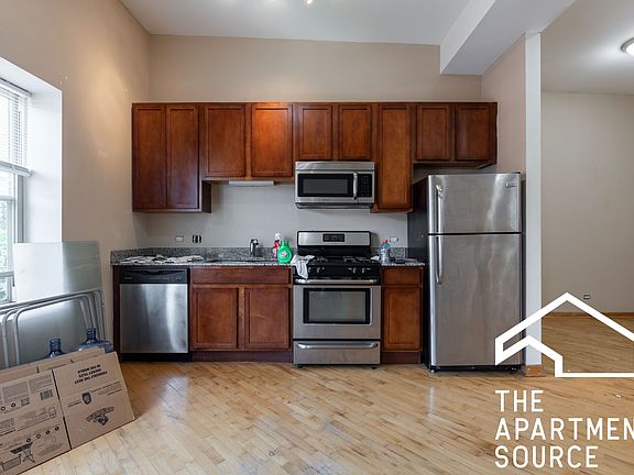 2nd image of 7046 N Paulina St #3
