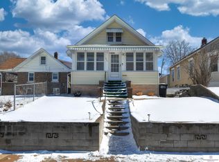 2405 S 11th St, Omaha, NE 68108