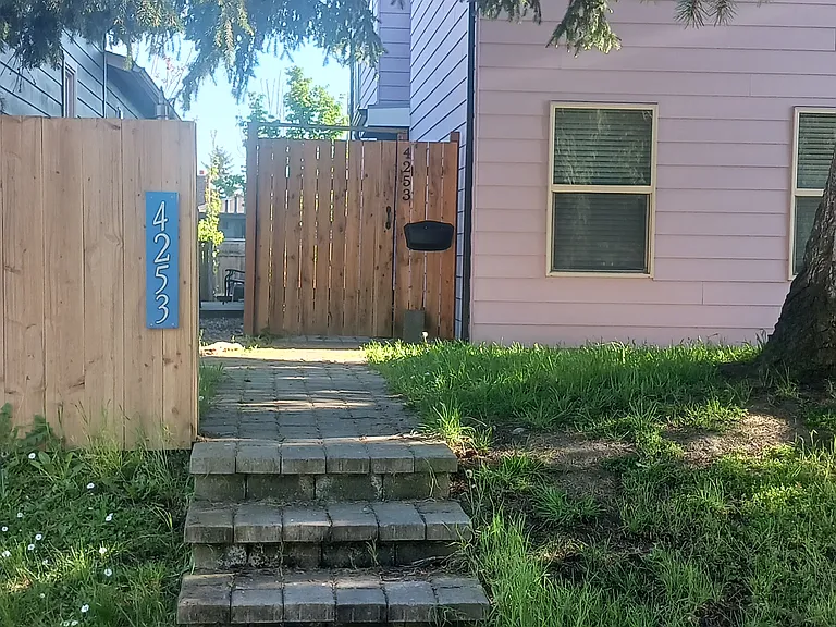 4253 S Spencer St — Photo 4