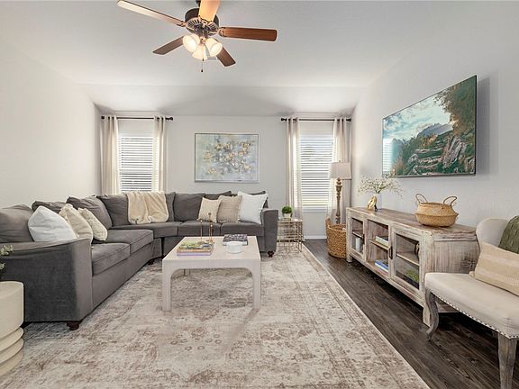 3rd image of 217 Cherrywood Cv