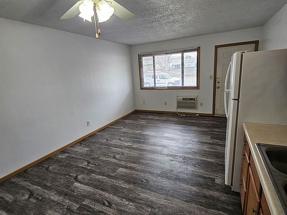 2nd image of 2222 32nd St S APT 36