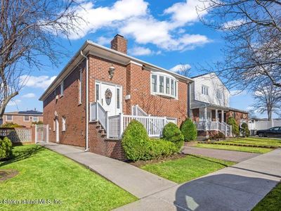 11 Thurston St, Staten Island, NY, 10314