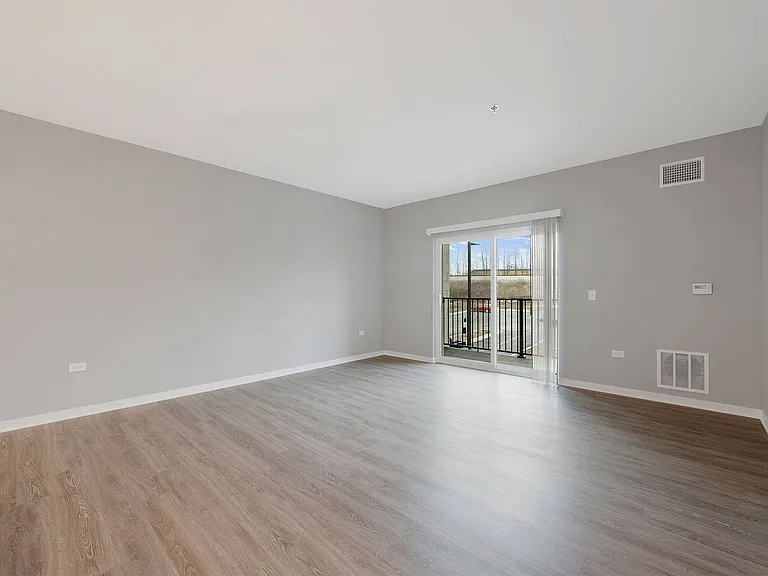 Lincoln Station Rowhomes — Photo 25