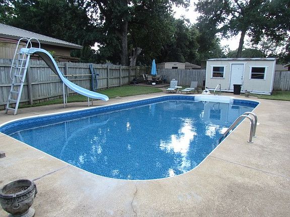 2nd image of 1210 Kathleen St