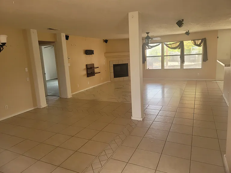 7142 Raleigh Hills Dr NE — Photo 24