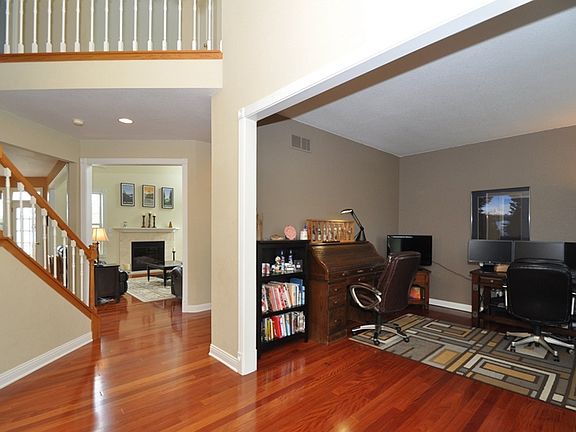 3rd image of W127N6348 Sumac Ct