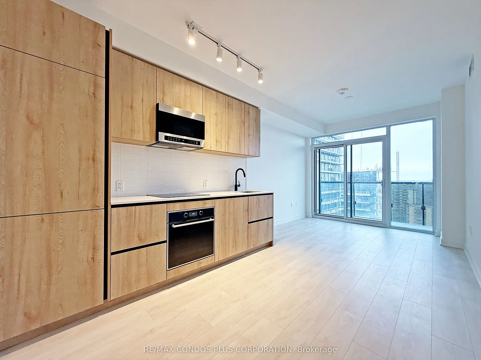 2 bed, $2,300 — Photo 3