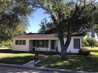 709 Hackberry, Ganado, TX 77962