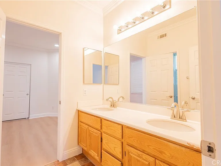 5036 Heritage Dr — Photo 16