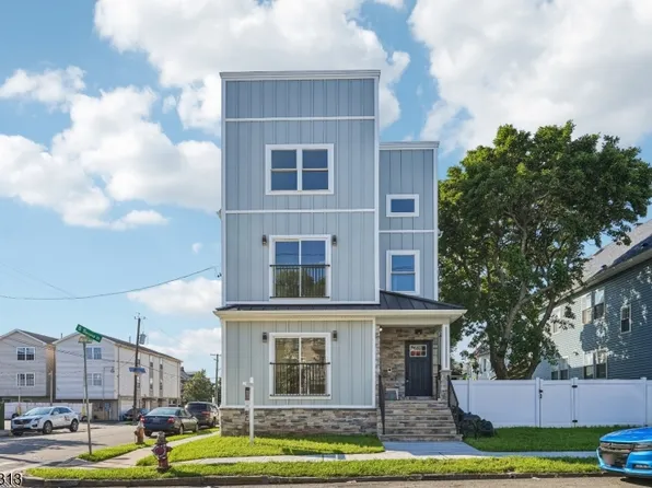 29-31 S 2Nd St, Elizabeth City, NJ 07206