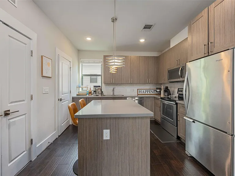 2401 Crawford St #A210 — Photo 6