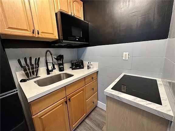 3rd image of 3208 Canal Dr APT 3