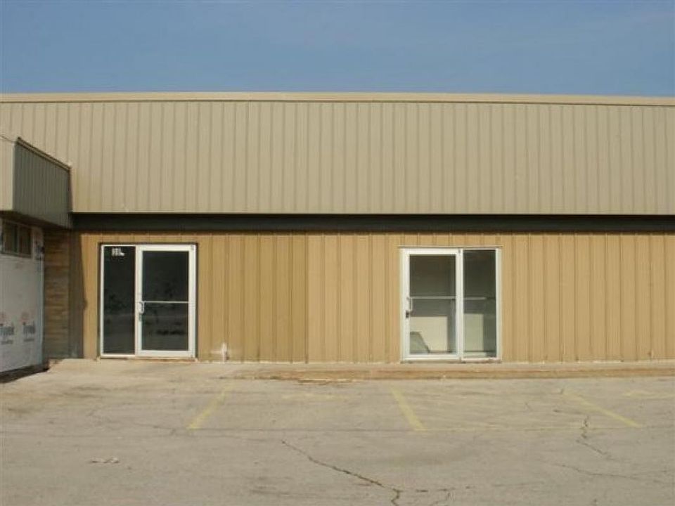 2nd image of 3816 Velp Ave