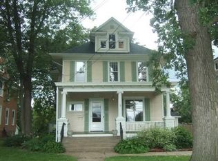 1136 W Stephenson, Freeport, IL 61032