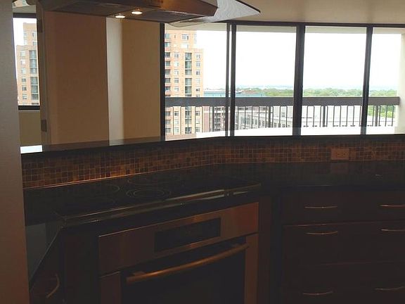 3rd image of 3800 Fairfax Dr APT 1104