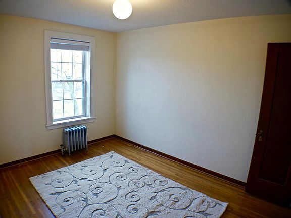 3rd image of 1050 Kenmore Ave APT 1