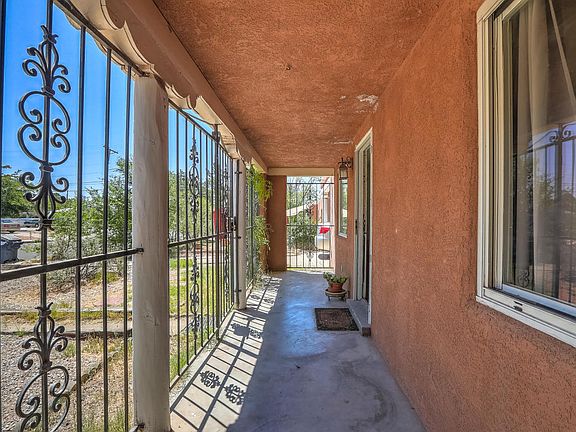 4th image of 905 Cardenas Dr NE
