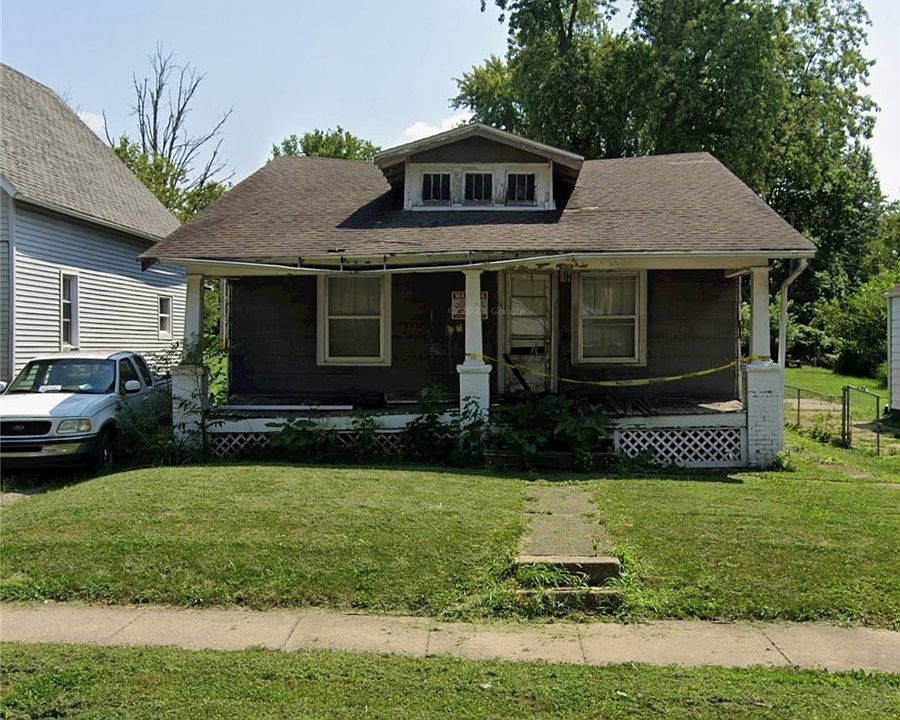 1st image of 1606 E Clay St