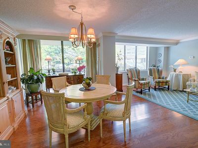 5225 Pooks Hill Rd APT 107S, Bethesda, MD, 20814