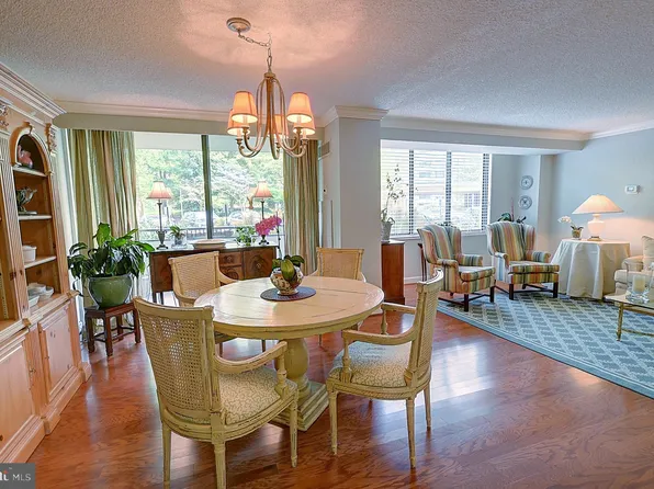 5225 Pooks Hill Rd APT 107S, Bethesda, MD 20814