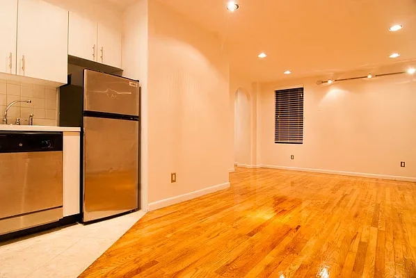 Rented by WAM Partners - William Moses Co. | media 38