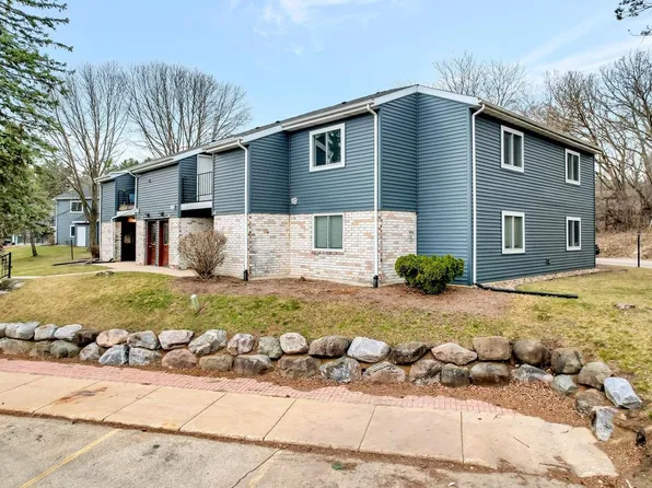 104 Whispering Pines Way, Fitchburg, WI 53713