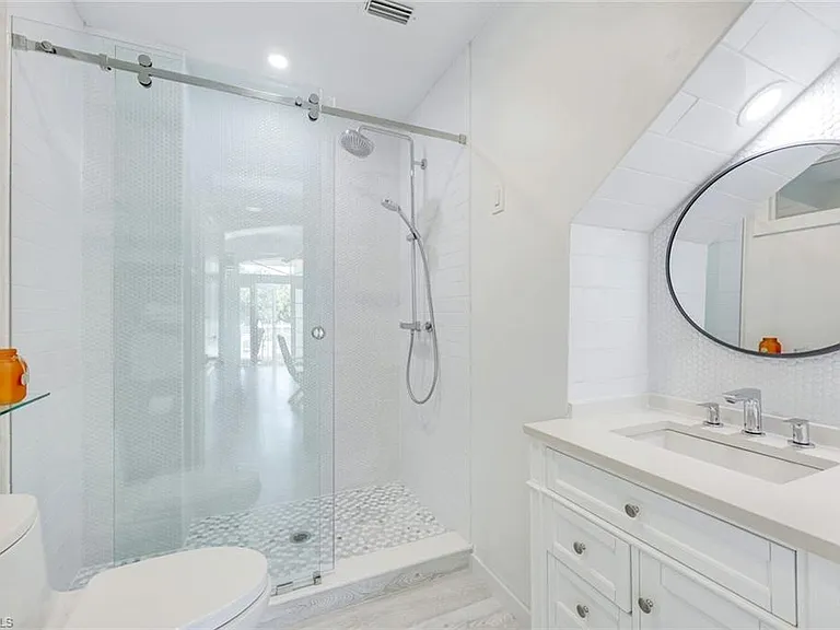 203 San Mateo Dr — Photo 22