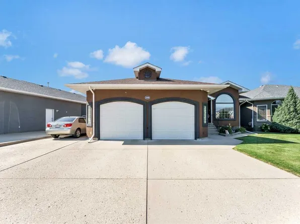 230 Park Meadows Dr SE, Medicine Hat, AB T1B 4C4