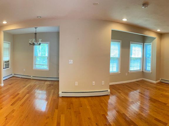 4th image of 375 Lincoln St Floor 1