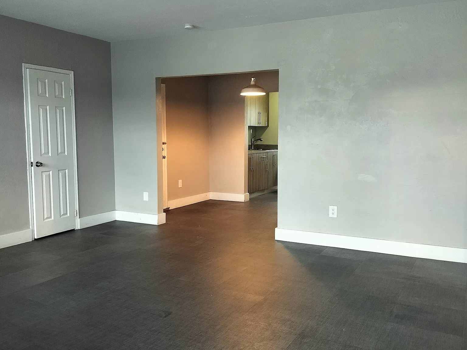 1 bed, 750 sqft, $1,600 — Photo 2