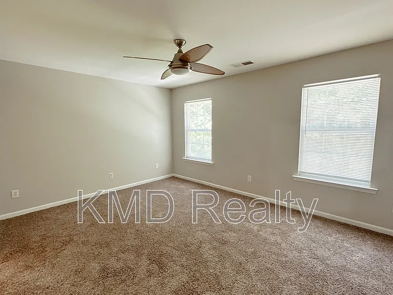 7629 Abigail Glen Dr — Photo 10