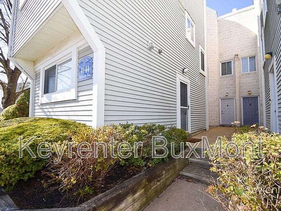 2nd image of 41 Hillcroft Way