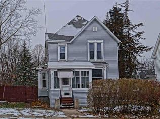 220 Summit St, Rockford, IL 61107