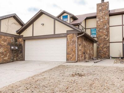 731 Rimrock Rd, Edmond, OK, 73034