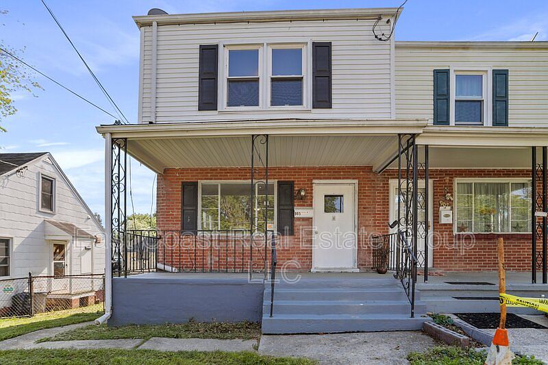 1st image of 905 Marion St