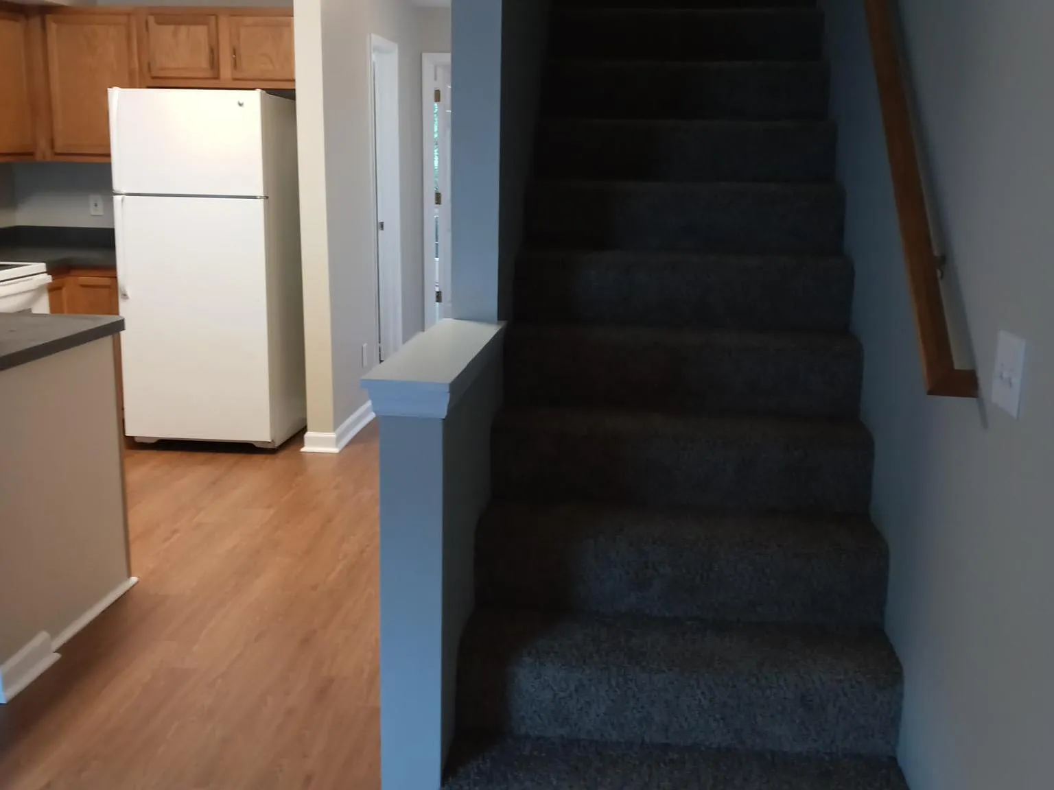 3 bed, 1200 sqft, $1,325 — Photo 2